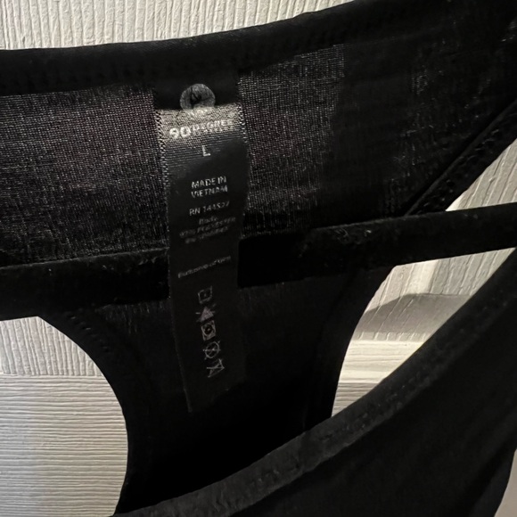 90 Degrees tank top - Picture 2 of 5